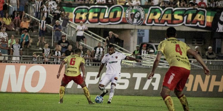 Botafogo-PB perde em casa e cai para sétimo na Série C
