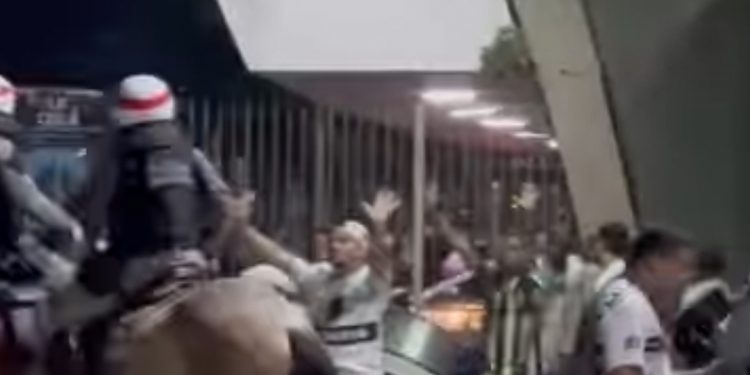 Botafogo divulga nota de repúdio por ação da PM contra torcedores no Almeidão