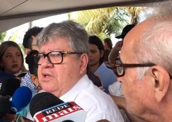 Ao lado de Cícero, João diz que vai pra disputa, onde não houver acordo