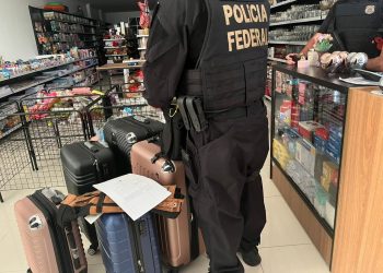 PF faz operação contra desvio de dinheiro da CEF