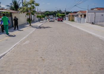Cícero entrega pavimentação de 52 ruas, em João Pessoa