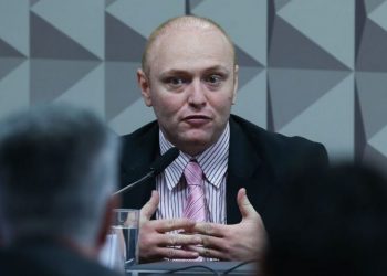Em depoimento à CPMI, hacker Delgatti faz fala petista contra Moro