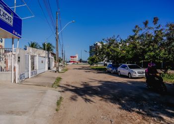 Cícero assina Ordem de Serviço para pavimentação de 15 ruas em Mangabeira