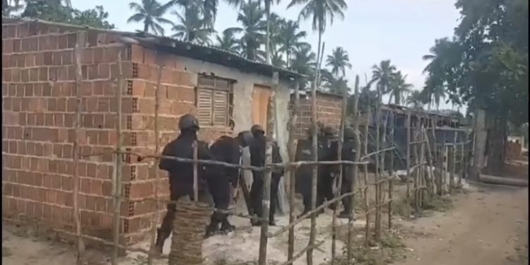 Polícia faz operação para prender bandidos que atacaram ônibus no Padre Zé