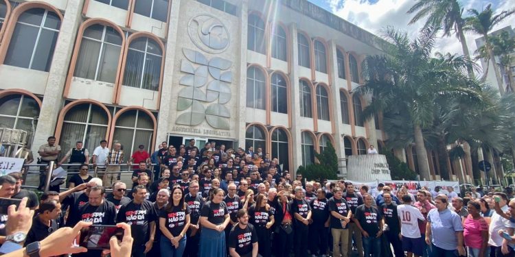 Prefeitos fazem protesto em Jpa contra governo Lula