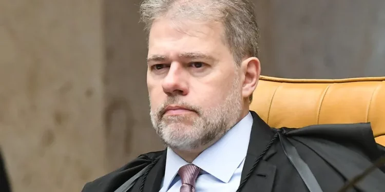 Ex-braço direito de Lula, Toffoli anula provas da Lava-Jato contra o atual presidente