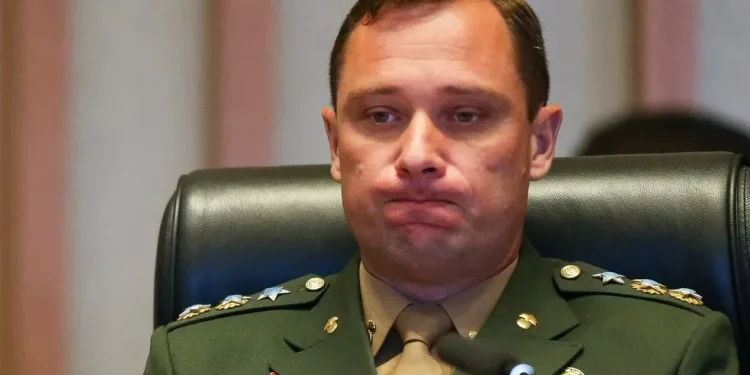 Moraes homologada acordo de delação e liberta Mauro Cid, ex-ajudante de Bolsonaro