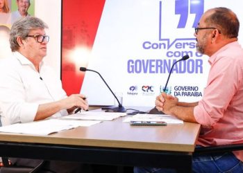 João Azevêdo anuncia ampliação para duas mil vagas no concurso da Educação