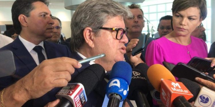 João vê candidatura ao Senado como caminho natural