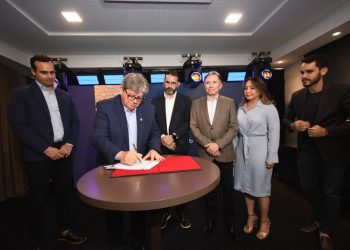 Governador anuncia novo resort, que terá investimento é de R$ 200 mi