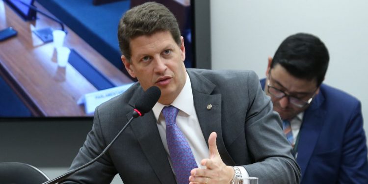 Relatório da CPI do MST acusa movimento de várias irregularidades