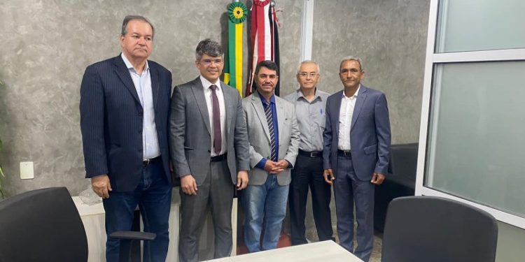 Vereadores discutem criação do Parlamento da Grande JP