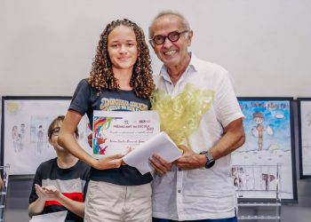 Alunos da rede municipal recebem premiação do concurso do Ministério Público do Trabalho