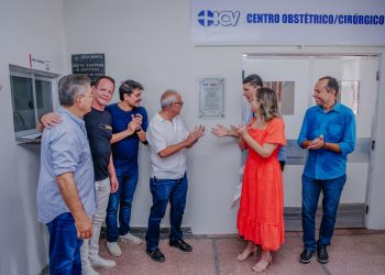 Cícero entrega reforma do Centro Obstétrico e Cirúrgico do Cândida Vargas
