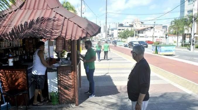 Prefeitura inicia cadastro de comerciantes e artistas de rua que atuam na orla de JP