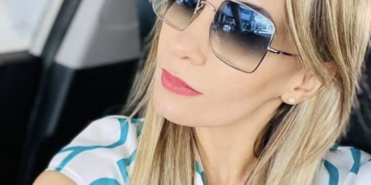 Empresária morre durante treino em academia de CG