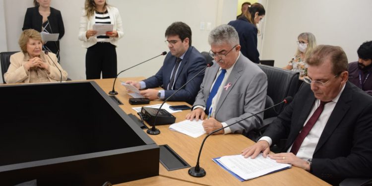 CCJ da ALPB aprova projetos que garantem assistência a pessoas com diabetes