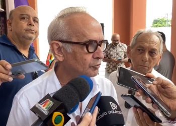 Cícero Lucena cria folga de aniversário para servidores de JP