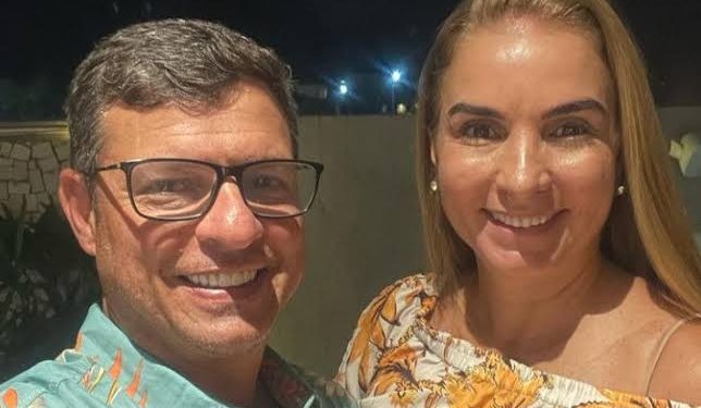 Mulher de Vitor Hugo aciona justiça contra programa de João Azevedo