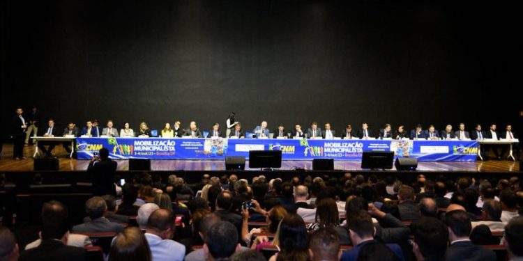 Prefeitos da Paraíba vão a Brasília cobrar verbas ao Governo Lula