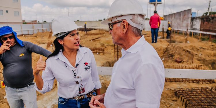 Cícero assina OS para construção de USF em Mumbaba