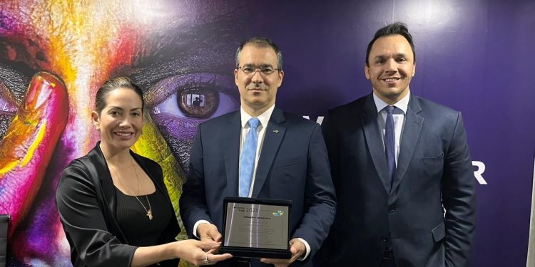 Prefeitura de João Pessoa recebe prêmio de melhor prática em administração pública