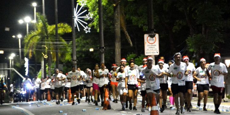 3ª Corrida Natal dos Sentimentos reúne mais de 1.700 atletas nesse sábado (16)