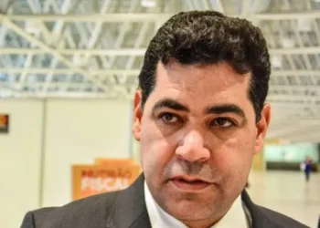 Calvário: justiça absolve Gilberto Carneiro e condena ex-servidora da PGE