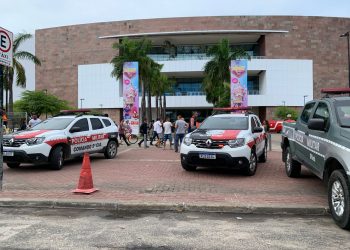Tiroteio com refém fecha  Mangabeira Shopping