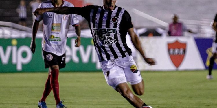 Botafogo geleia na estreia no Paraibano 2024, mas repete problema