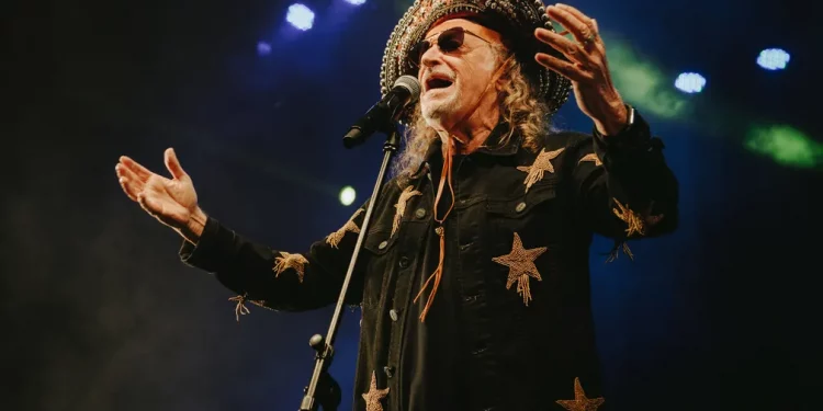 Alceu Valença vai abrir o Folia de Rua 2024