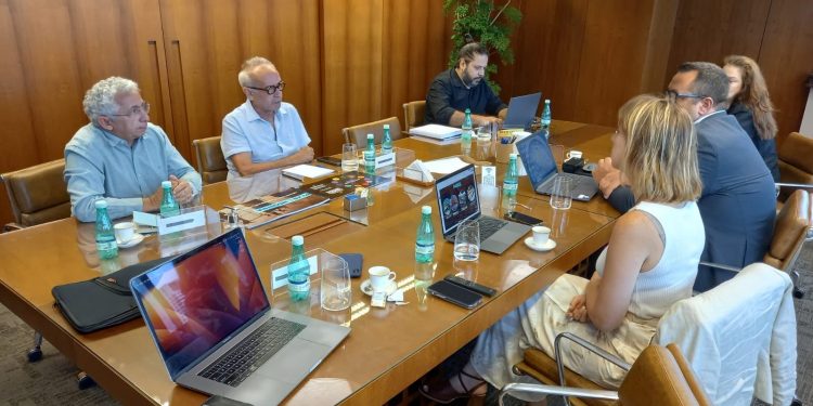 Cícero negocia polo de produção audiovisual para João Pessoa