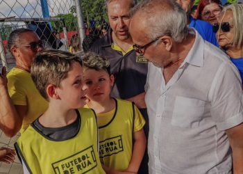 Cícero inaugura sede do Instituto Futebol de Rua