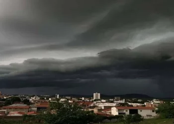 Inmet alerta para chuvas e ventos intensos em 127 cidades da PB