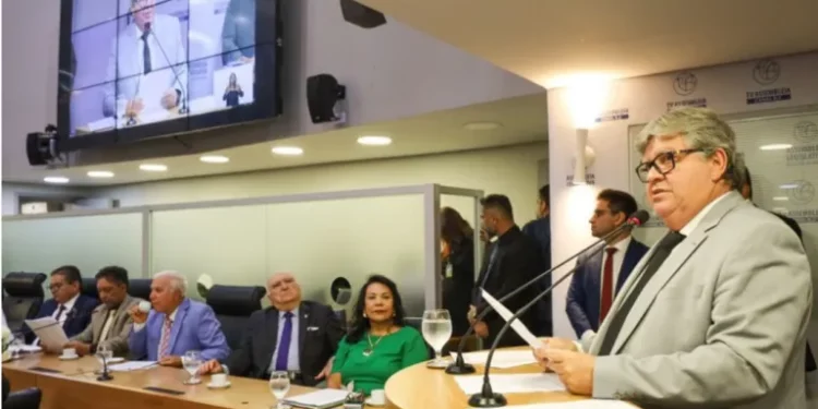 João Azevêdo faz balanço de ações na reabertura dos trabalhos da Assembleia Legislativa
