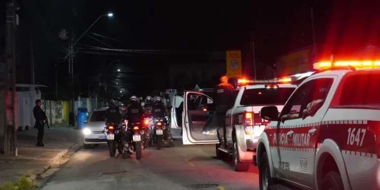 Sargento da PM e bandido morrem em tentativa de assalto, em JP