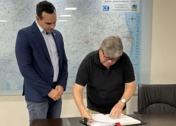João entrega o governo a Lucas Ribeiro para viagem internacional