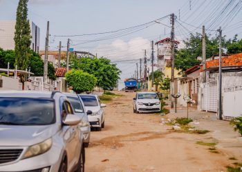 Cícero autoriza pavimentação de ruas no Parque do Sol