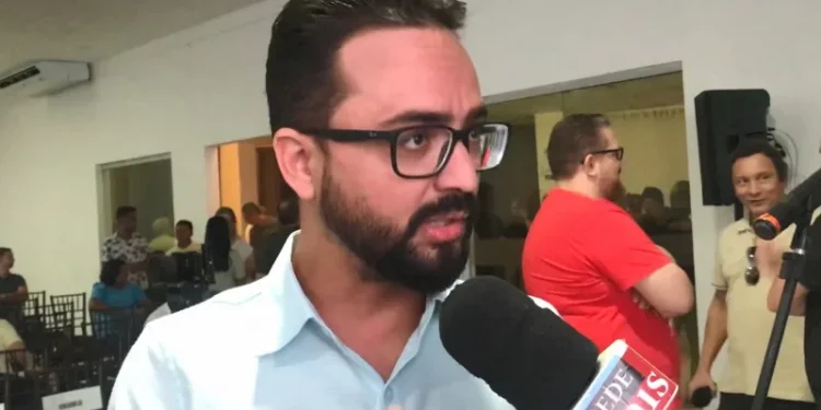 Tibério e Hervázio desmentem apoio do PSB a candidato do prefeito Panta, em Santa Rita