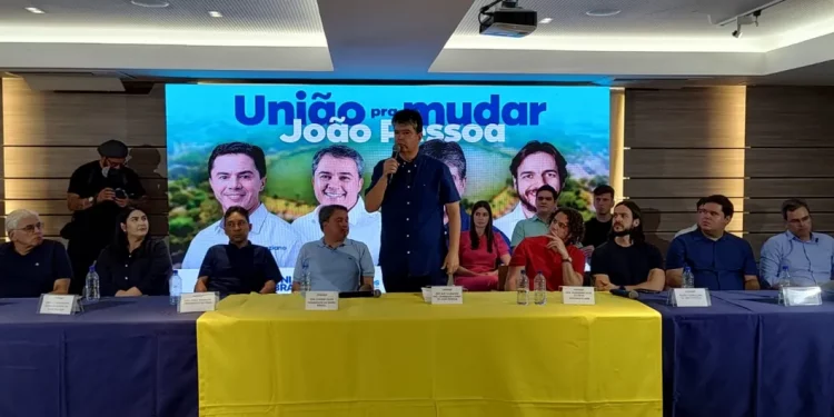 MDB é União Brasil formalizam apoio a Ruy Carneiro