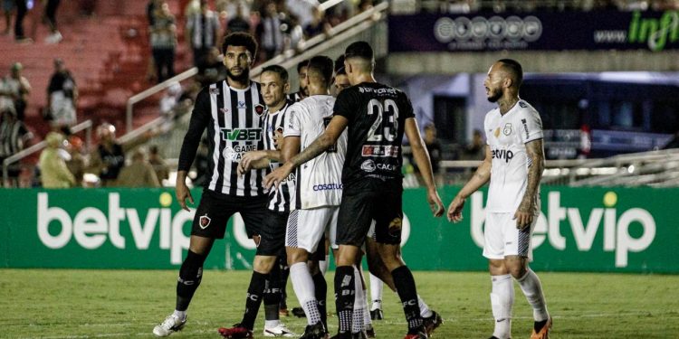 Em casa, Botafogo perde o jogo e a liderança para o Treze