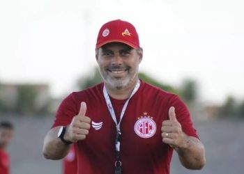 Sousa anuncia ex-campeão da Série D como novo treinador