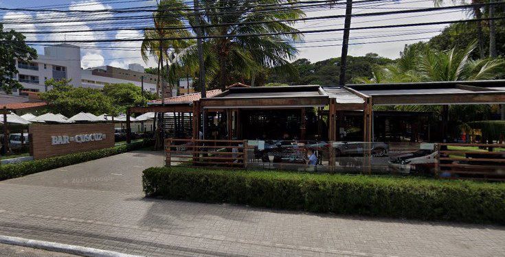 Bar do Cuscuz é fechado por derramamento de esgoto na praia de Cabo Branco