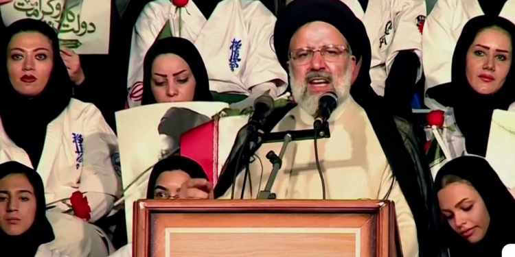 Ebrahim Raisi, presidente do Irã, morre em queda de helicóptero