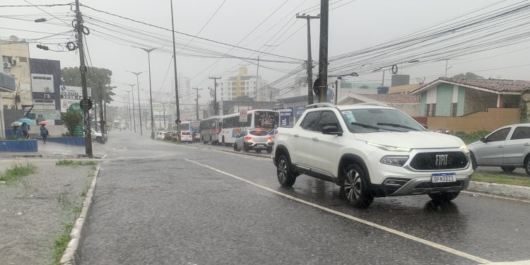 Chuva provoca caos em João Pessoa