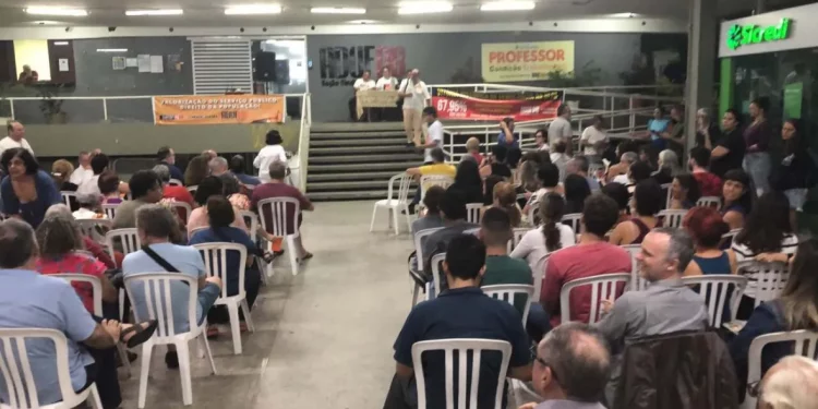 Professores da UFPB entram em greve por tempo indeterminado a partir de segunda (3)