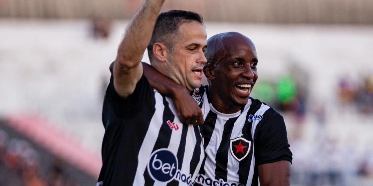 Botafogo-PB vence e sobe na tabela da Série C do Brasileirão