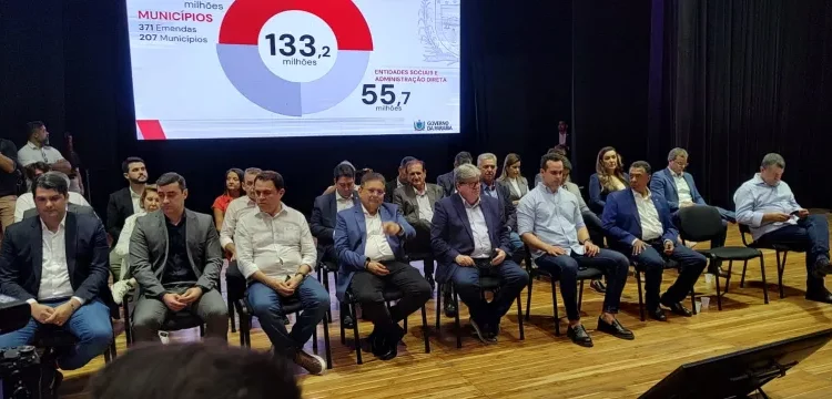 Governador reúne deputados aliados e de oposição para liberação de emendas