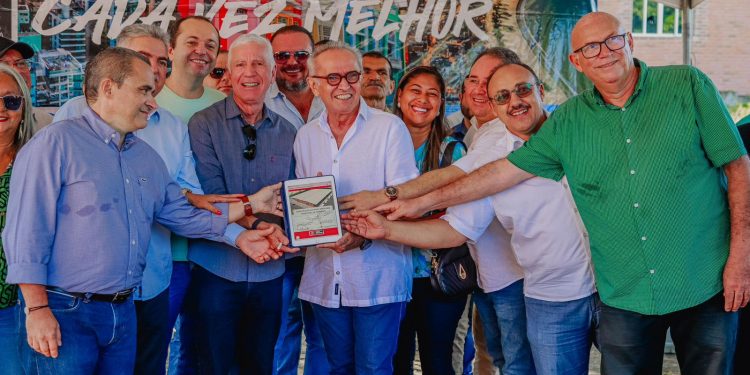 Cícero anuncia a construção do novo mercado público de Oitizeiro