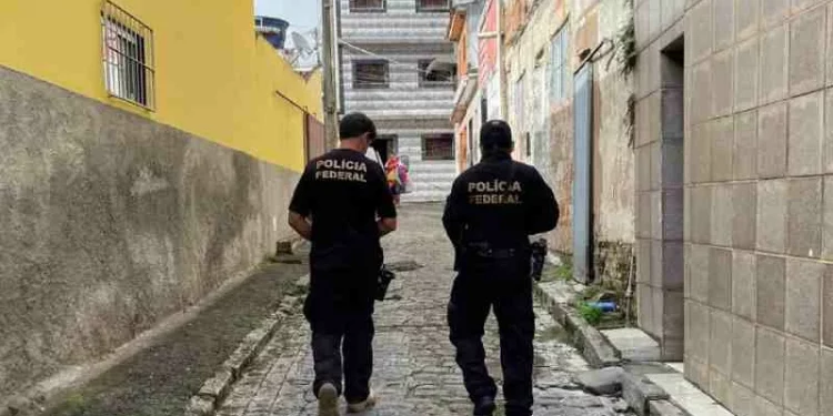 Polícia Federal deflagra operação contra lavagem de dinheiro e tráfico na Paraíba